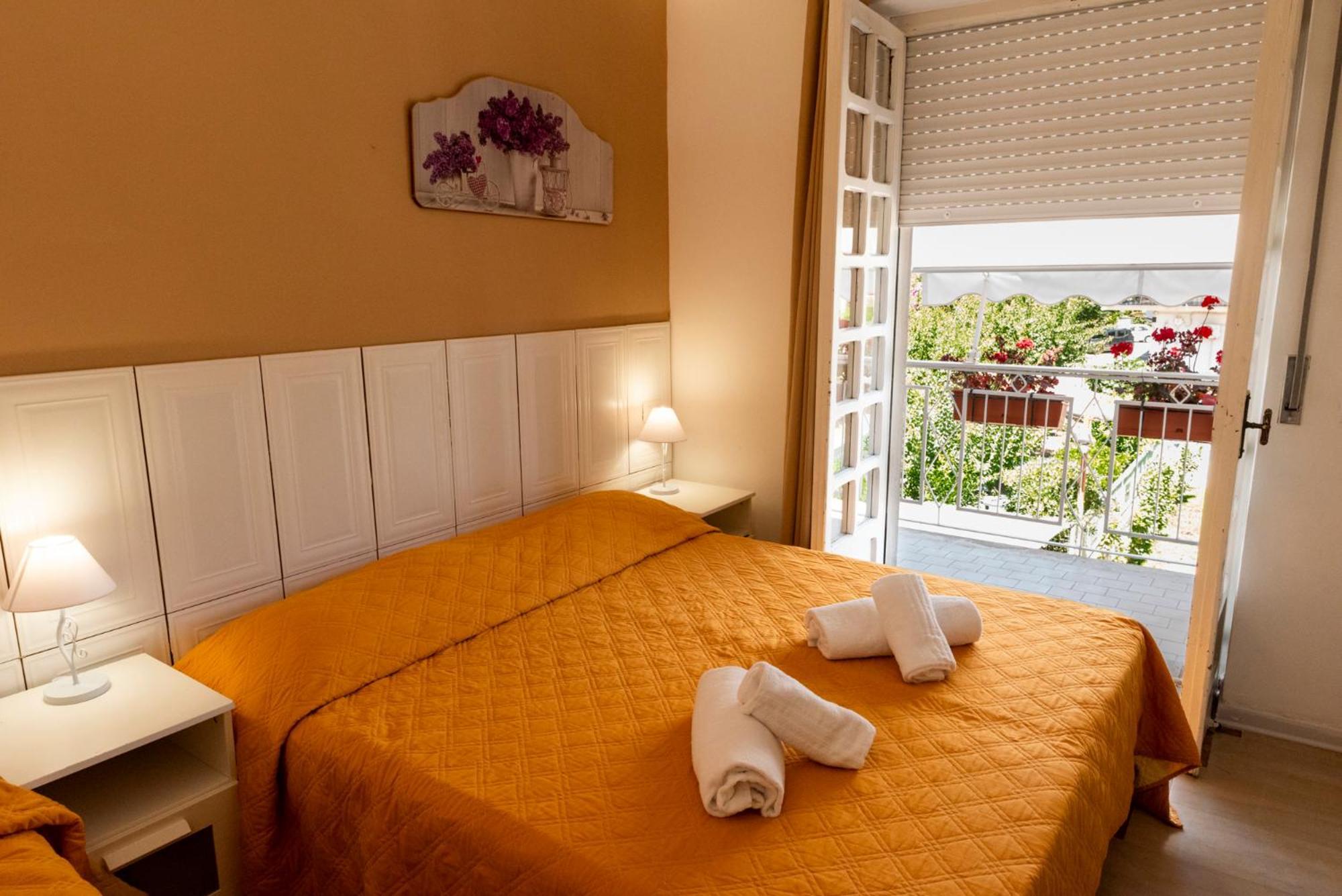 Solaris Paestum Bed & Breakfast Eksteriør bilde
