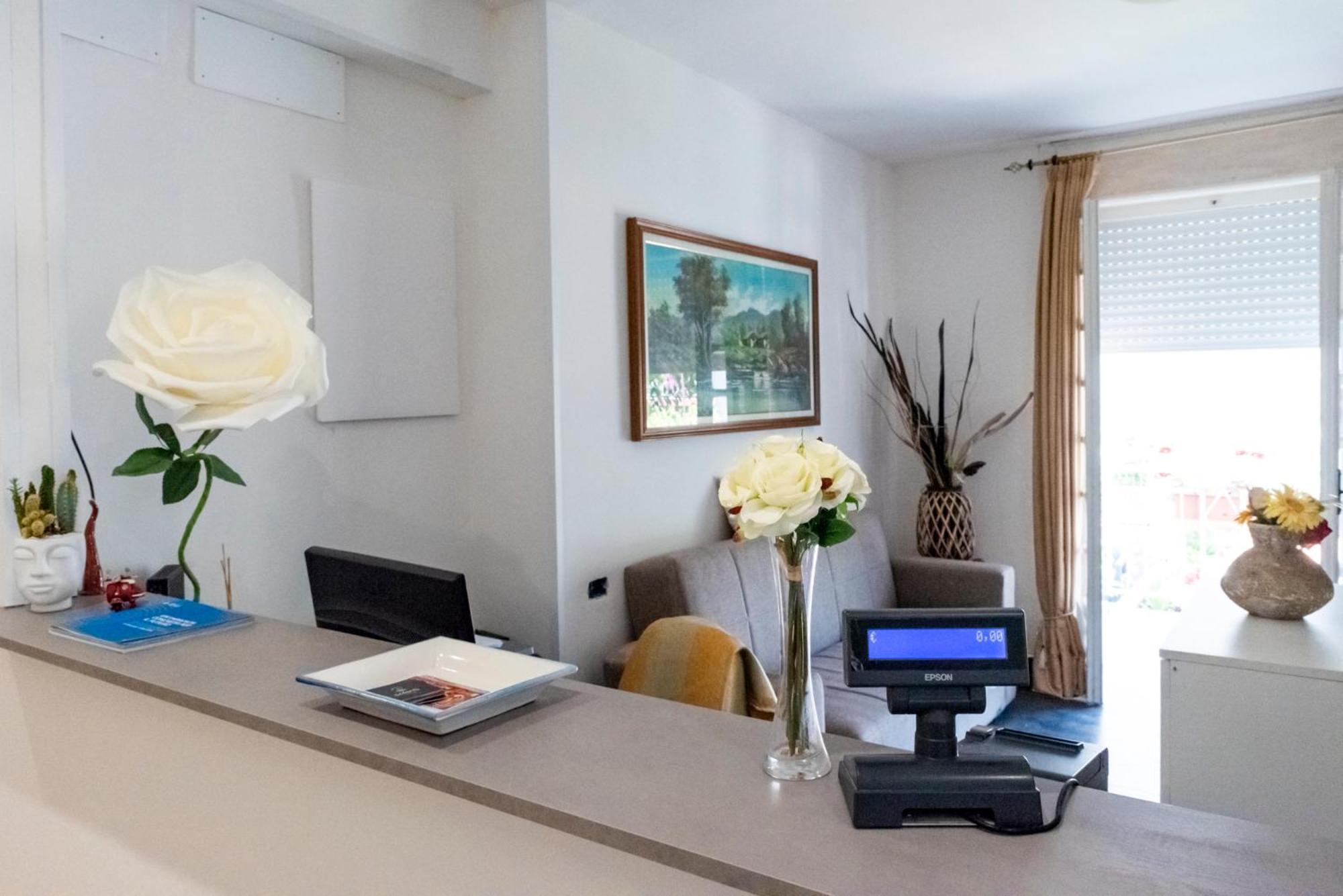 Solaris Paestum Bed & Breakfast Eksteriør bilde